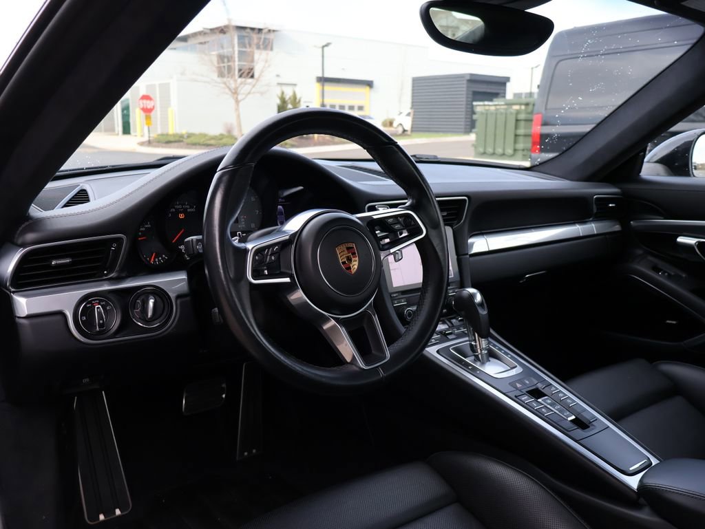 Used 2017 Porsche 911 Carrera 4S image 17