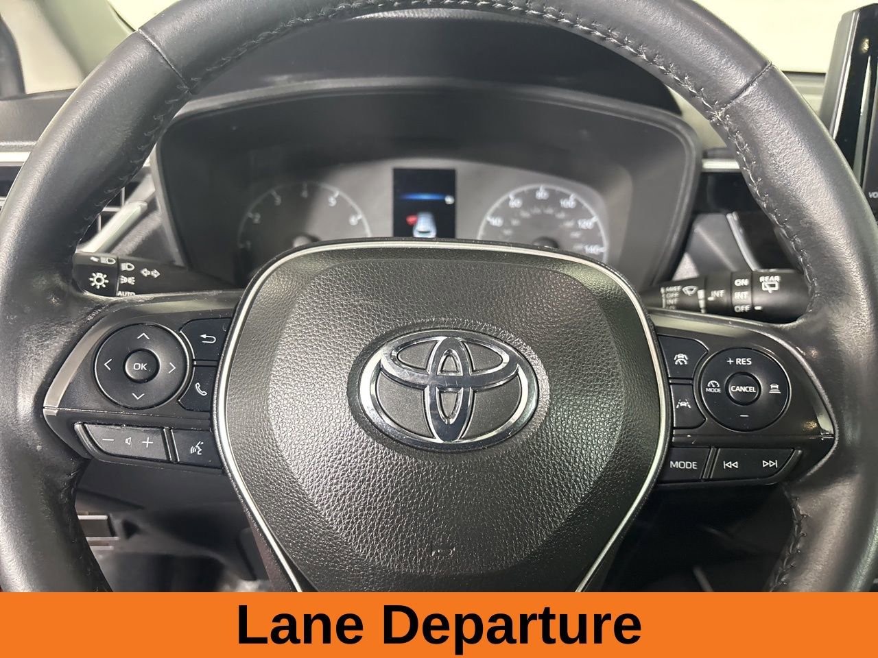 Used 2023 Toyota Corolla Cross LE image 11