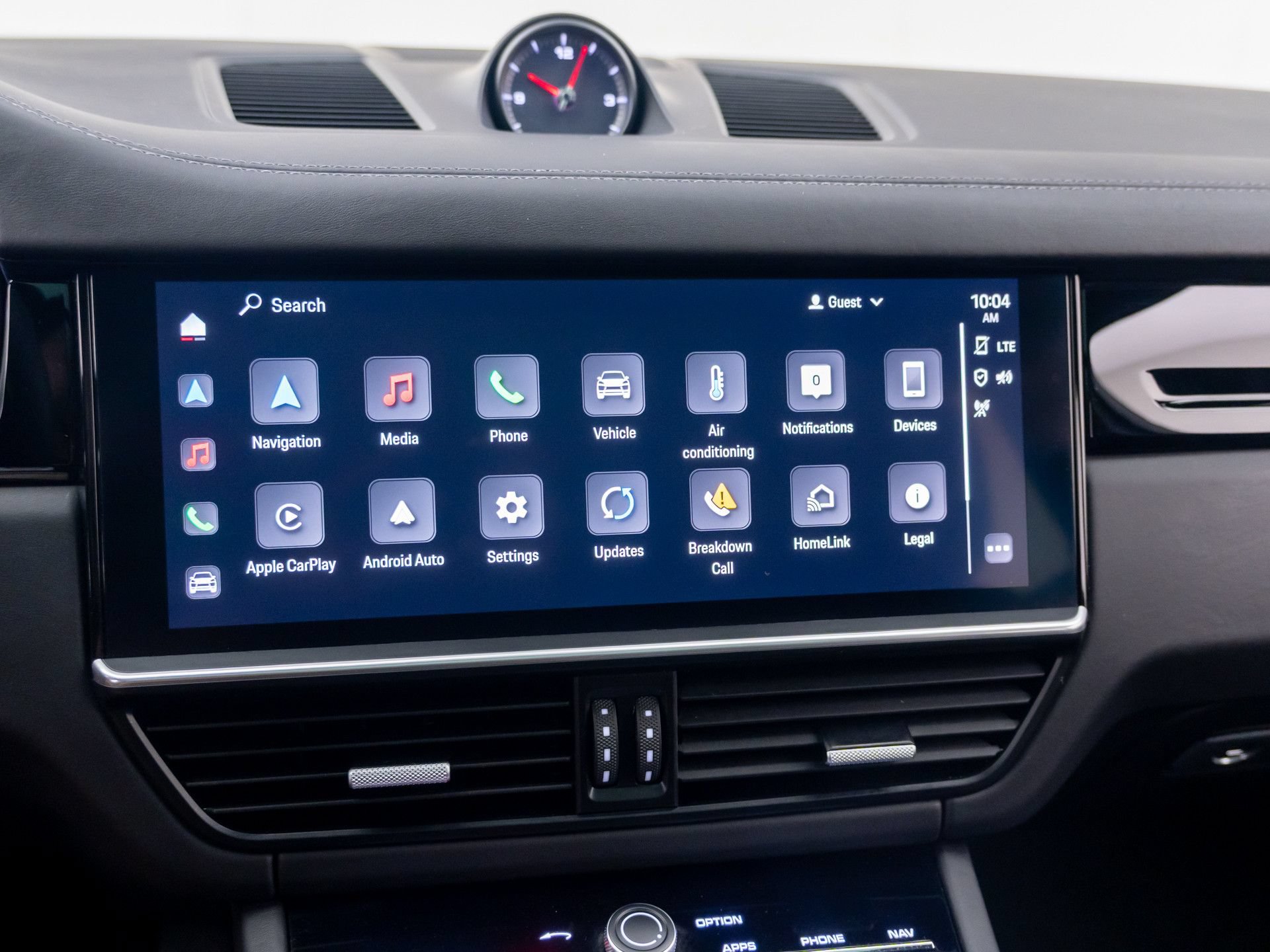 Certified 2023 Porsche Cayenne AWD/4WD image 25