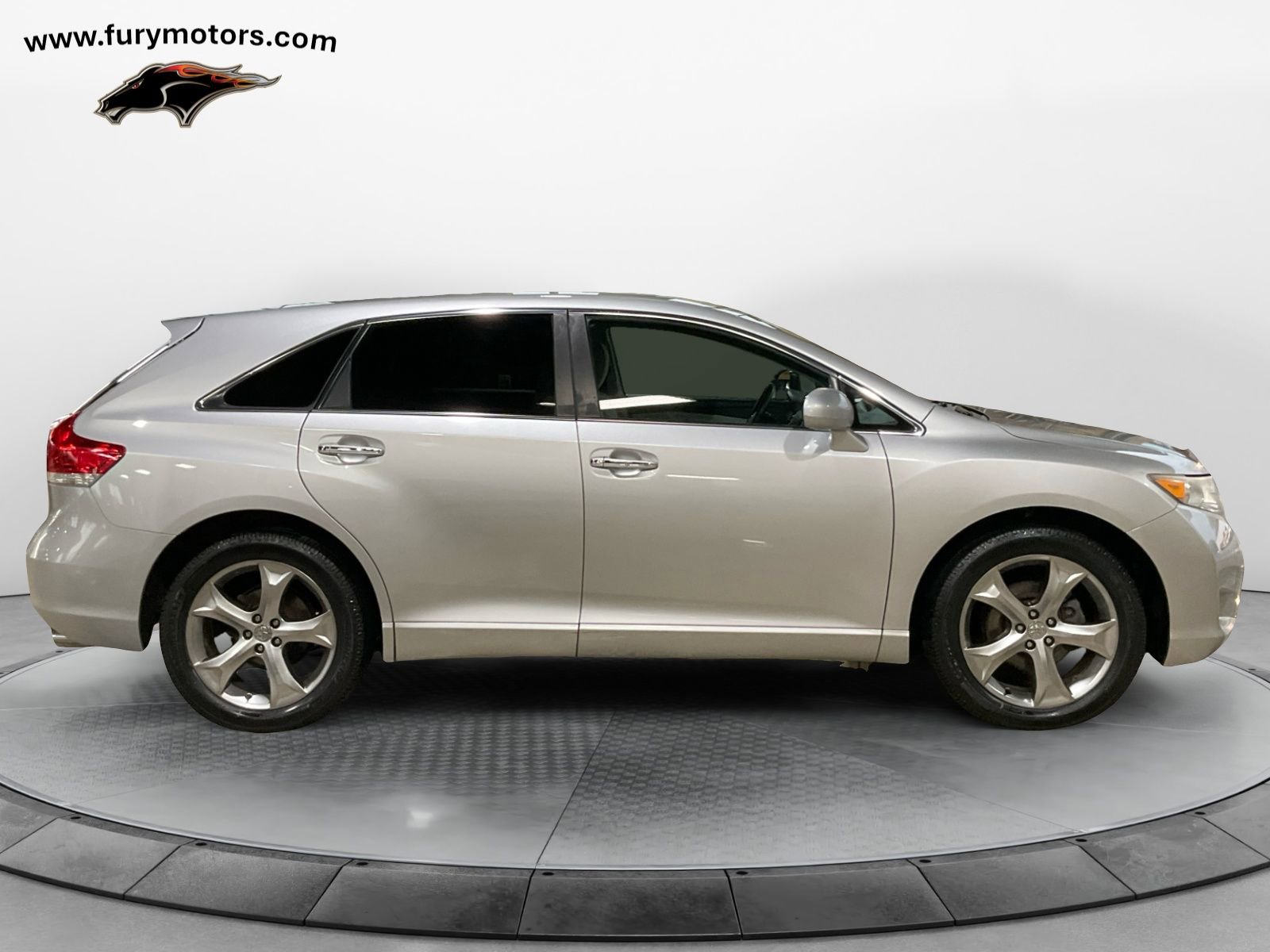 Used 2010 Toyota Venza AWD image 2