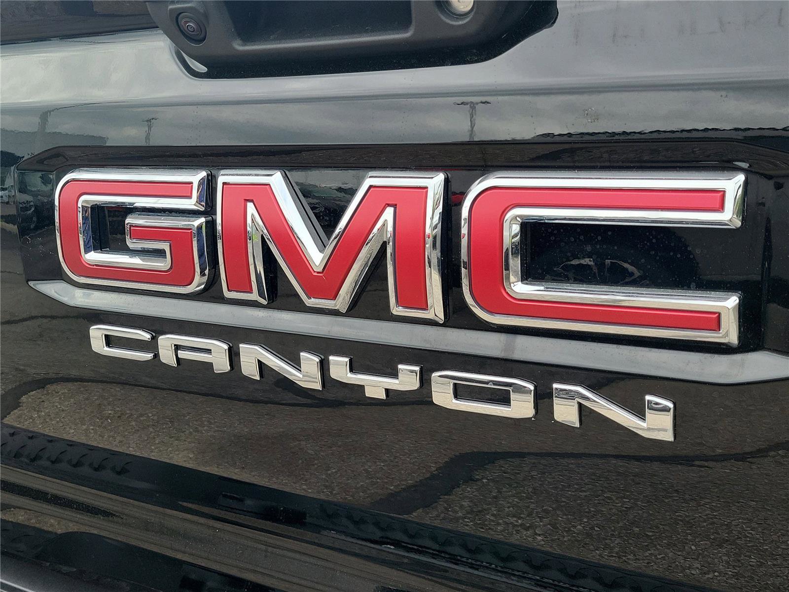 New 2026 GMC Canyon AT4 image 8