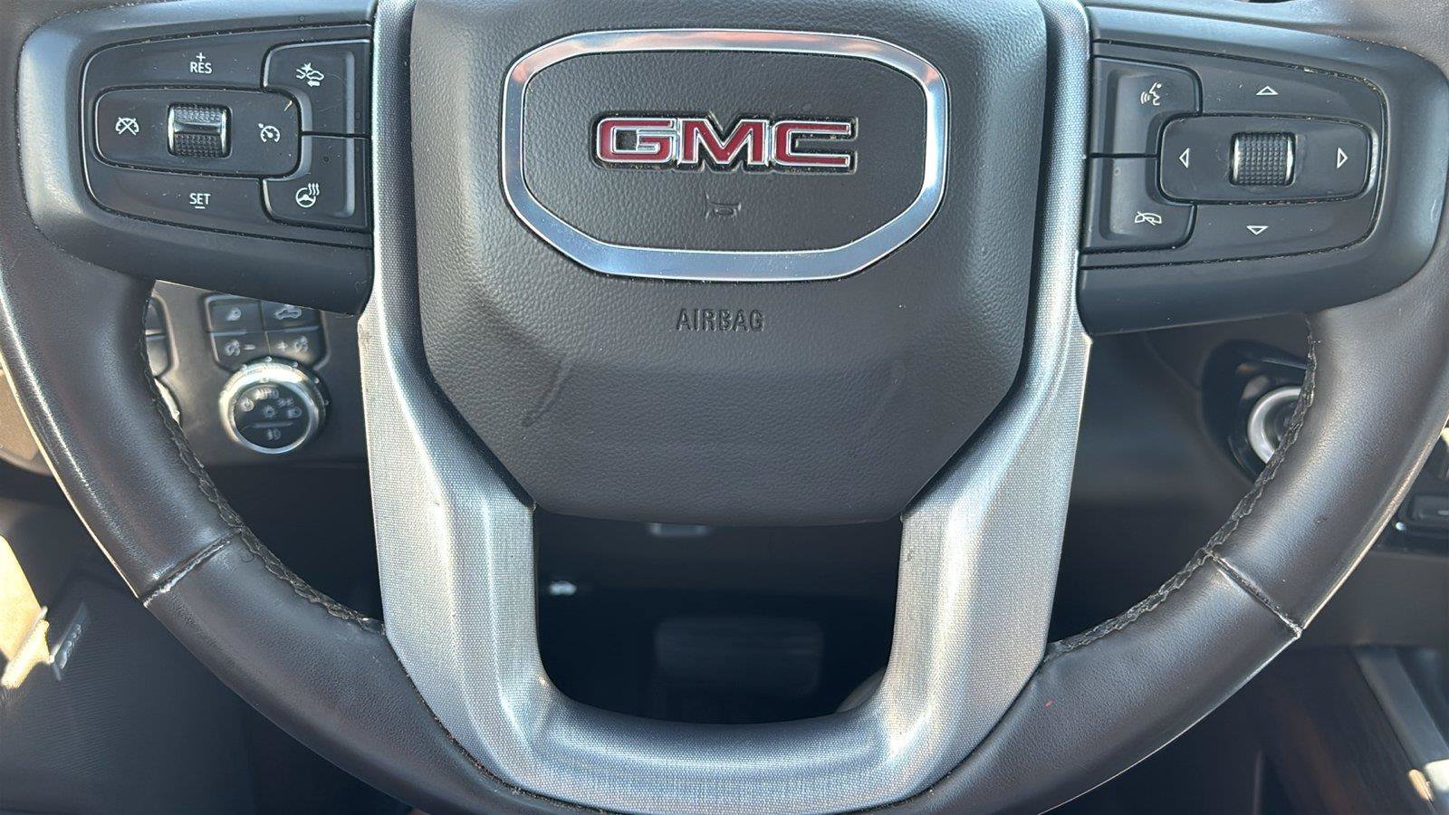 Certified 2025 GMC Sierra 2500 SLT w/ SLT Premium Package AWD/4WD image 28