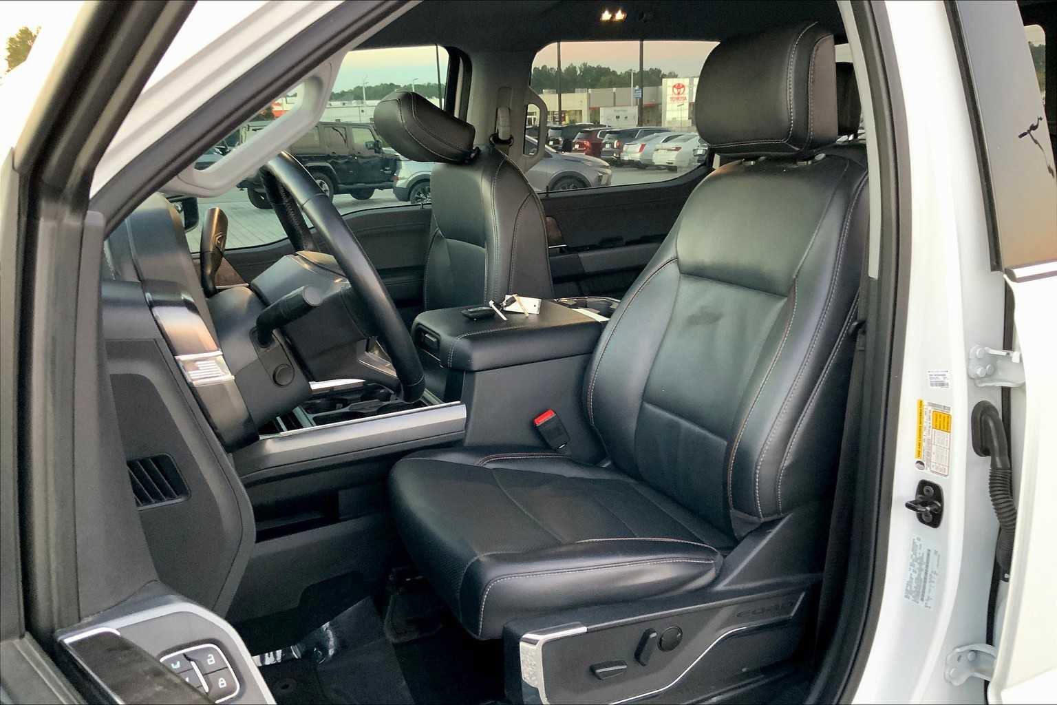 Used 2024 Ford F250 Lariat w/ Lariat Ultimate Package image 8