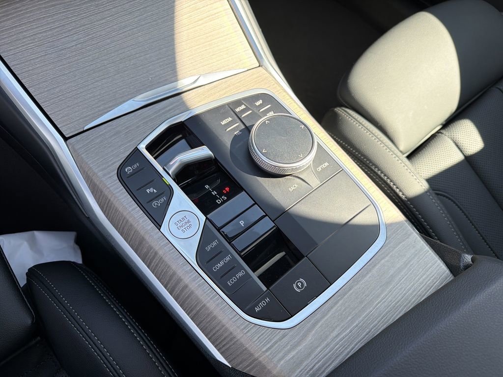 Used 2025 BMW 330i Sedan image 30