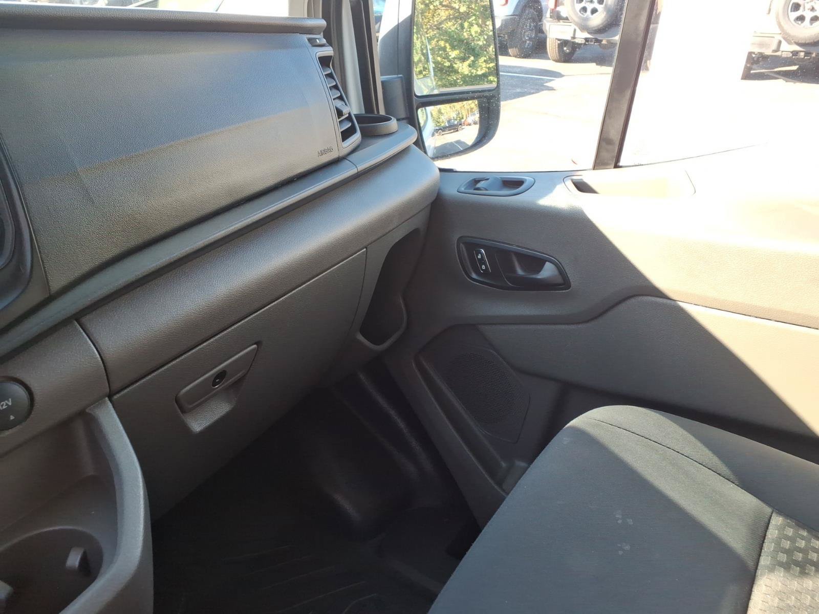 Used 2023 Ford Transit 250 Low Roof AWD w/ Exterior Upgrade Package image 28