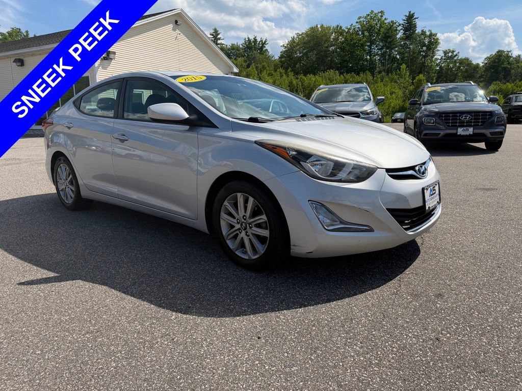 Used 2015 Hyundai Elantra SE w/ Option Group 02 FWD image 7