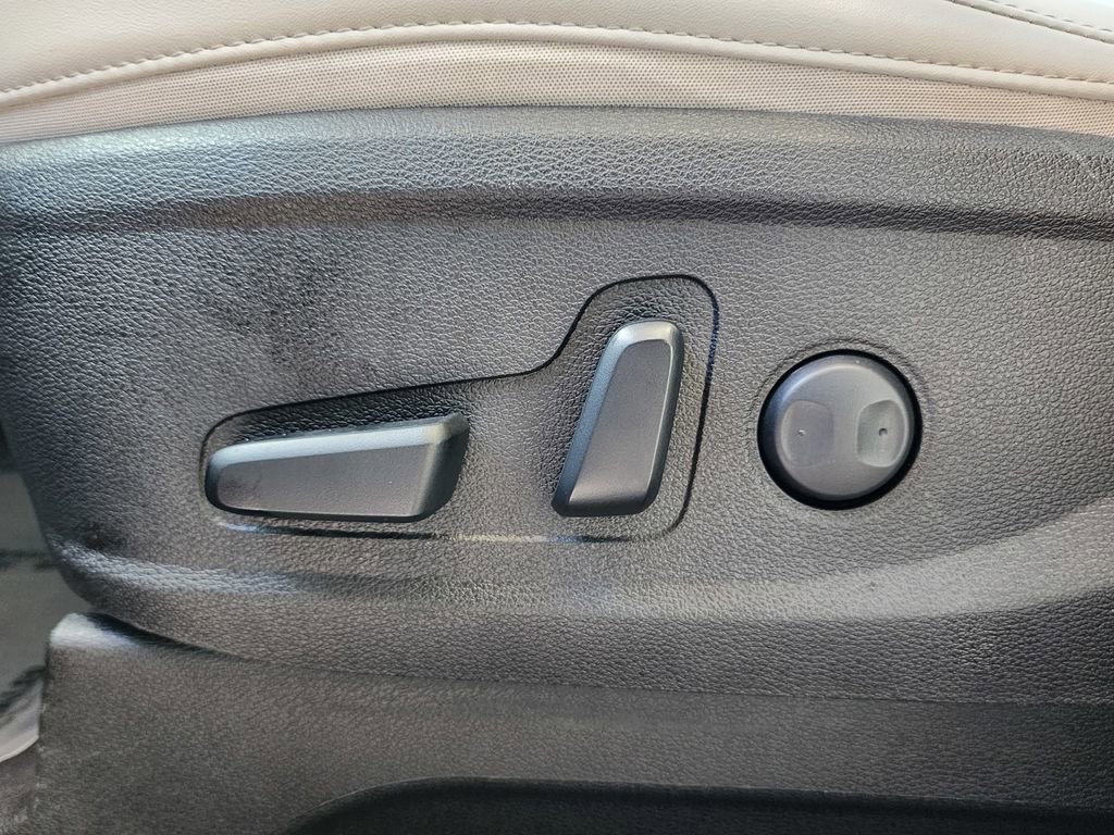 Used 2023 Kia Telluride S image 17