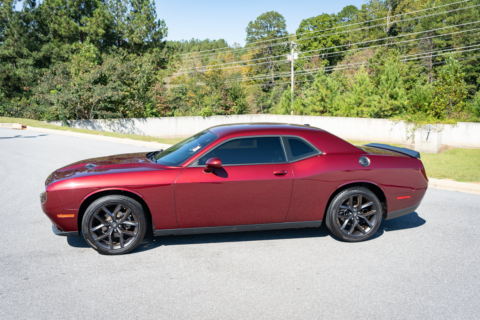 Used 2022 Dodge Challenger SXT w/ Blacktop Package RWD image 5