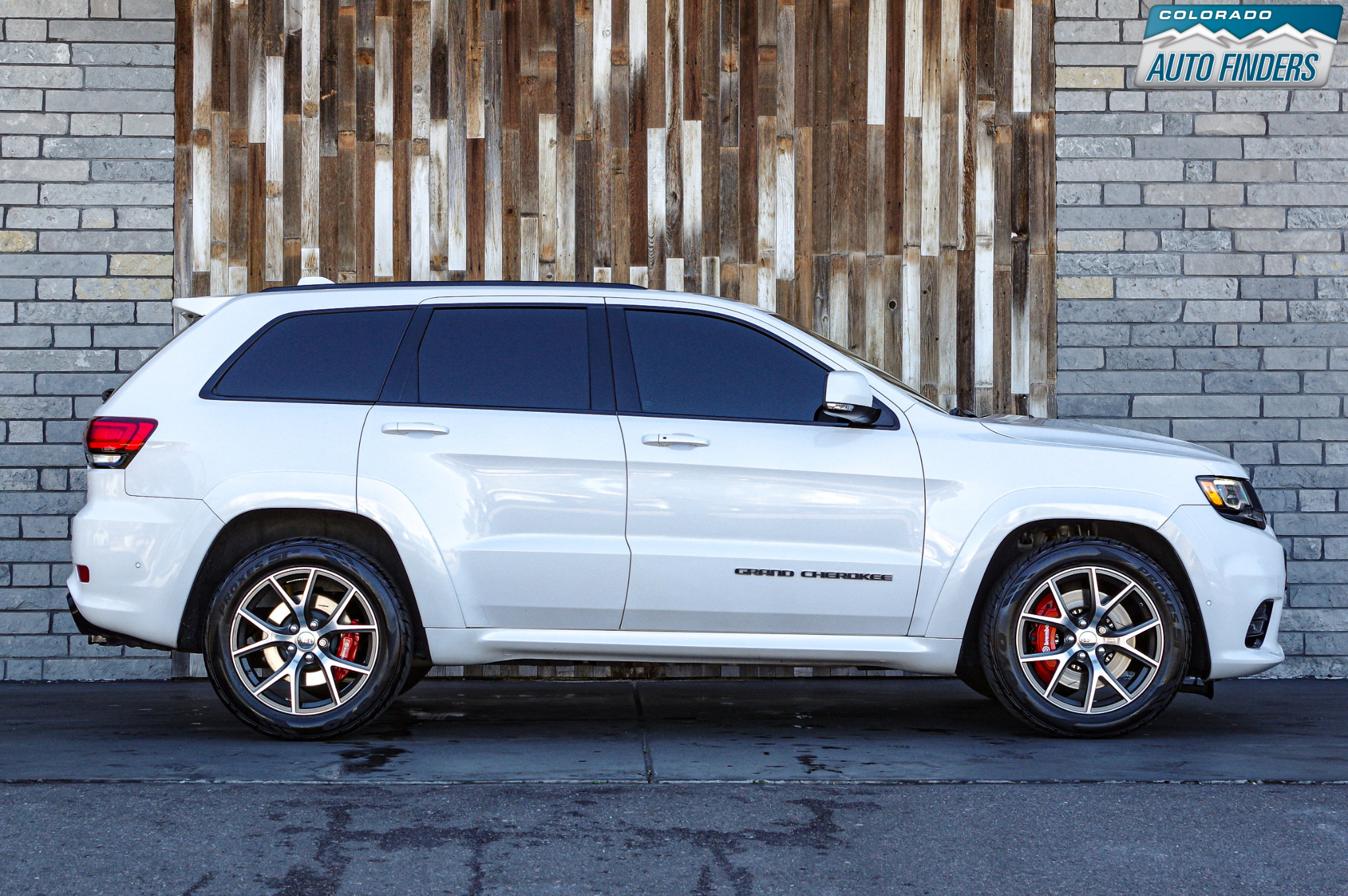 Used 2017 Jeep Grand Cherokee SRT image 8