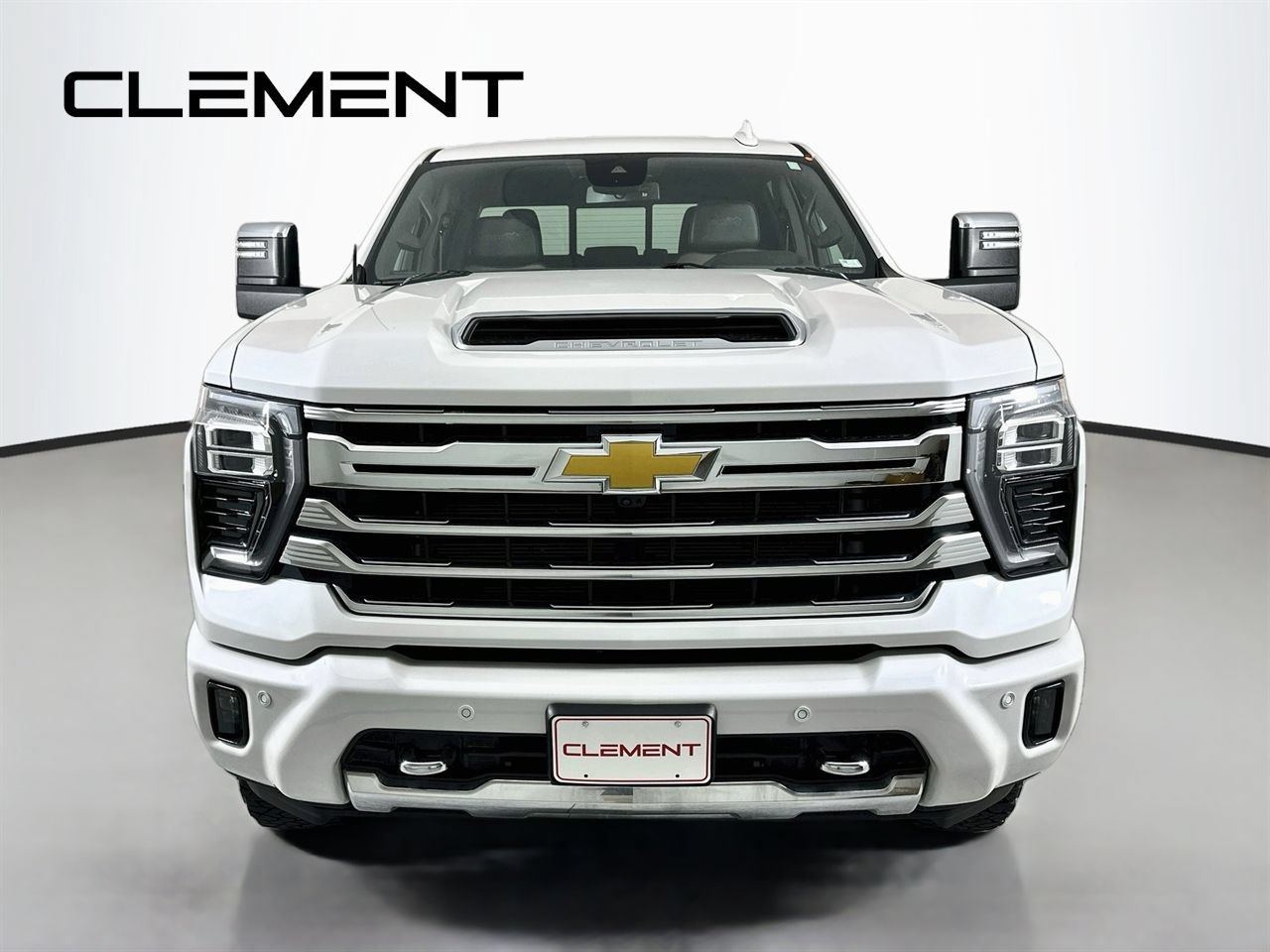 Used 2024 Chevrolet Silverado 2500 High Country AWD/4WD image 3