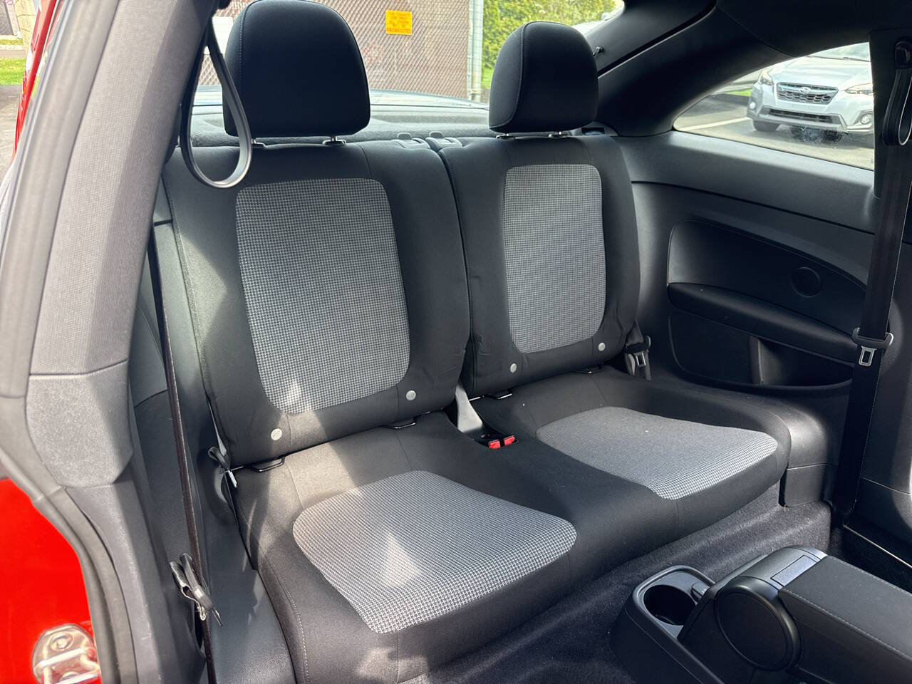 Used 2017 Volkswagen Beetle 1.8T Classic FWD image 30