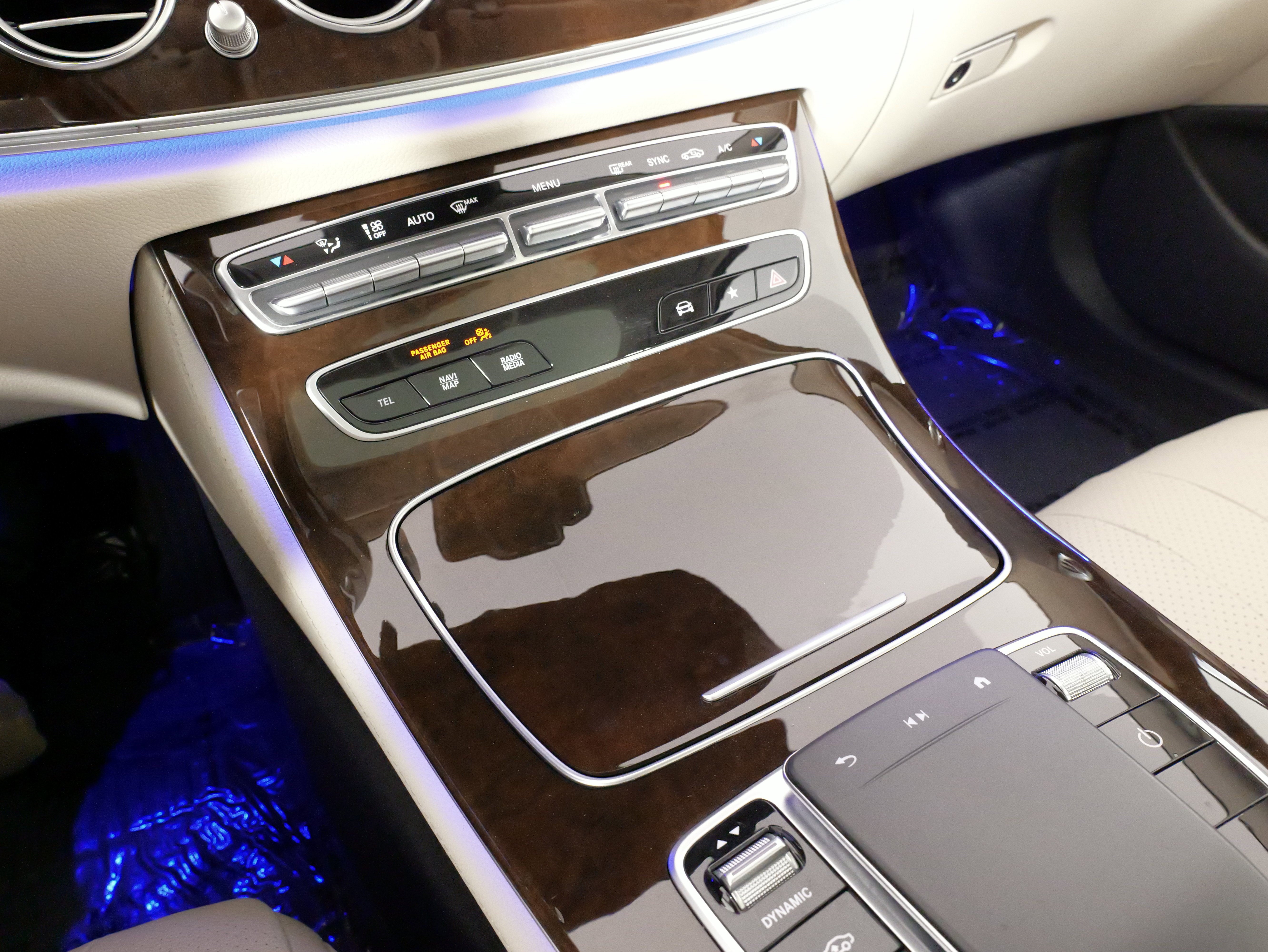 Used 2021 Mercedes-Benz E 350 4MATIC Sedan w/ Premium Package image 55