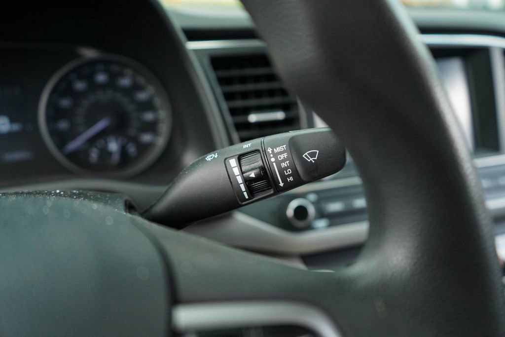 Used 2018 Hyundai Elantra SEL FWD image 31