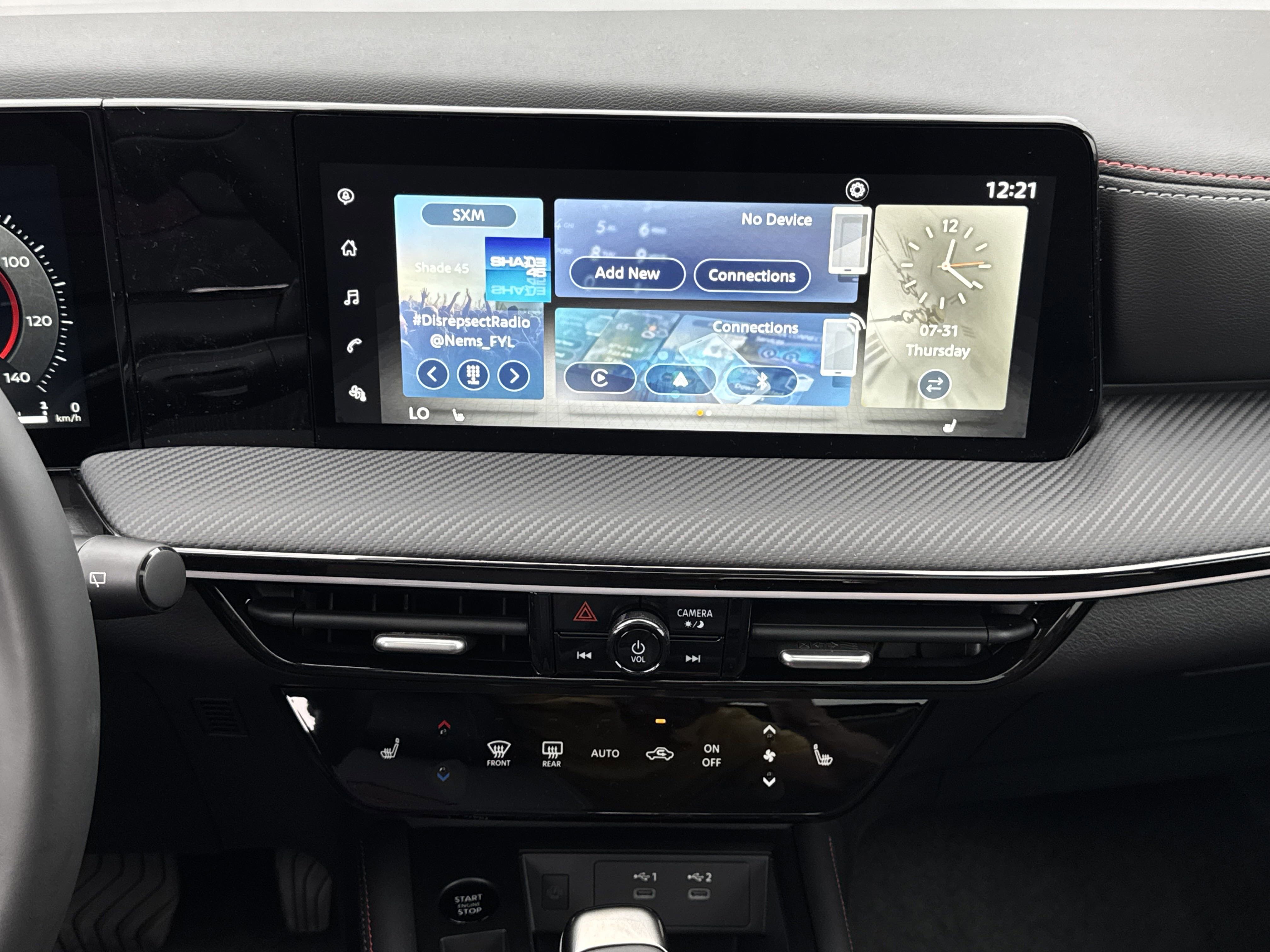 New 2025 Nissan Kicks SR w/ SR Premium Package image 16