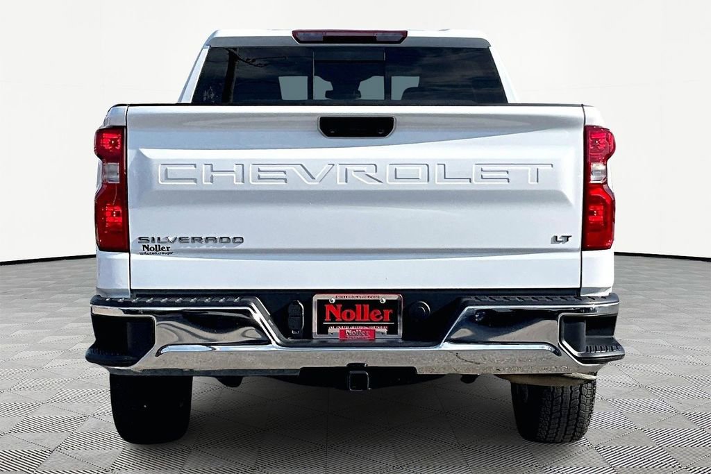 Used 2024 Chevrolet Silverado 1500 LT w/ Convenience Package II image 4