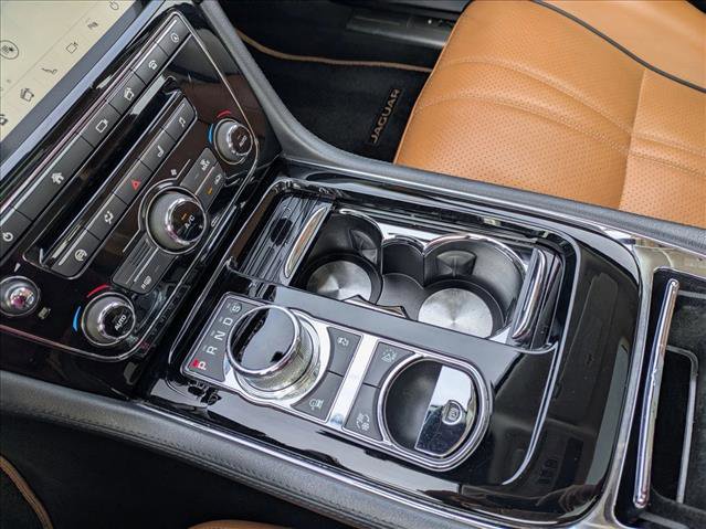 Used 2019 Jaguar XJ R-Sport image 12