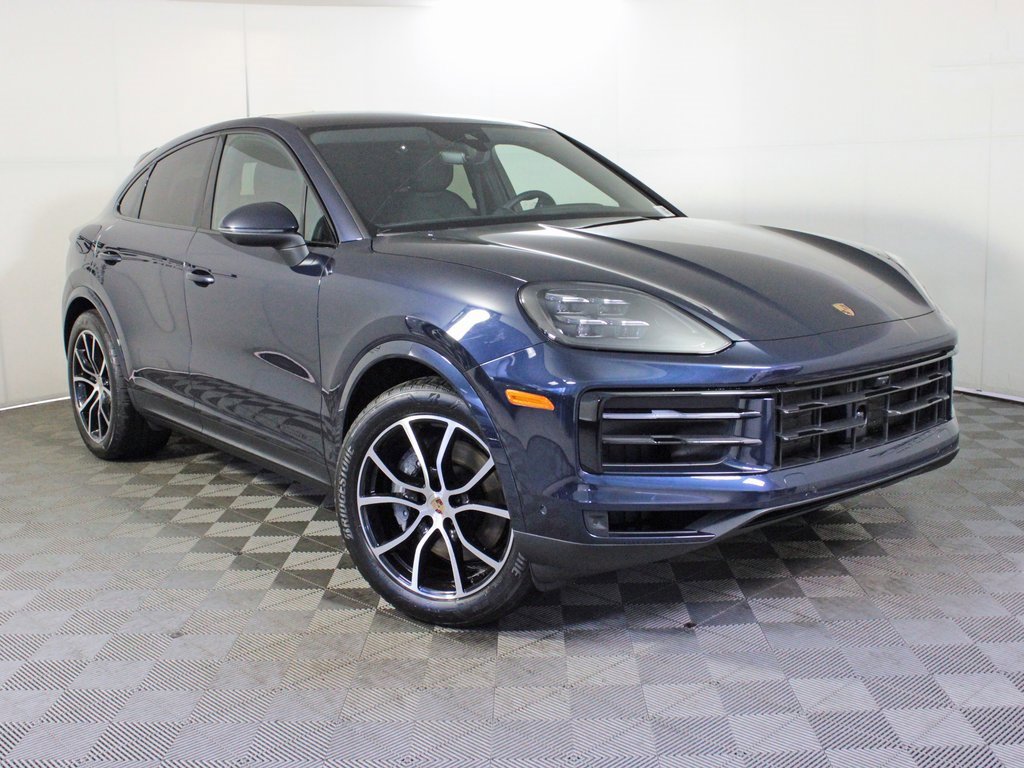 Used 2025 Porsche Cayenne Coupe image 9