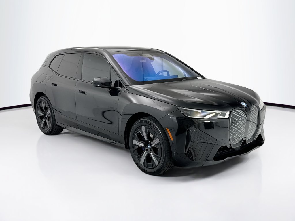 Certified 2024 BMW iX xDrive50 w/ Premium Package AWD/4WD image 3