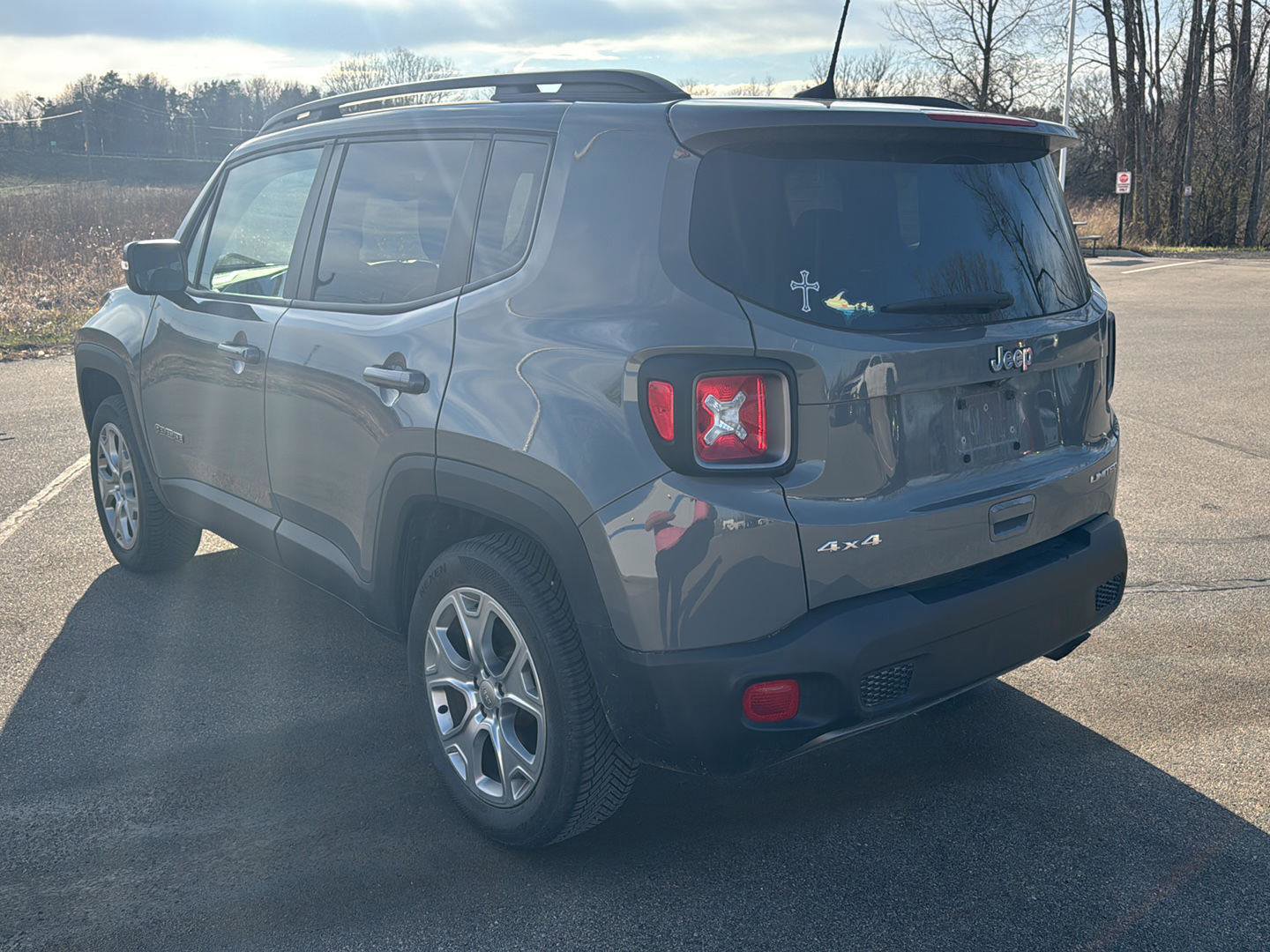 Used 2020 Jeep Renegade Limited image 3