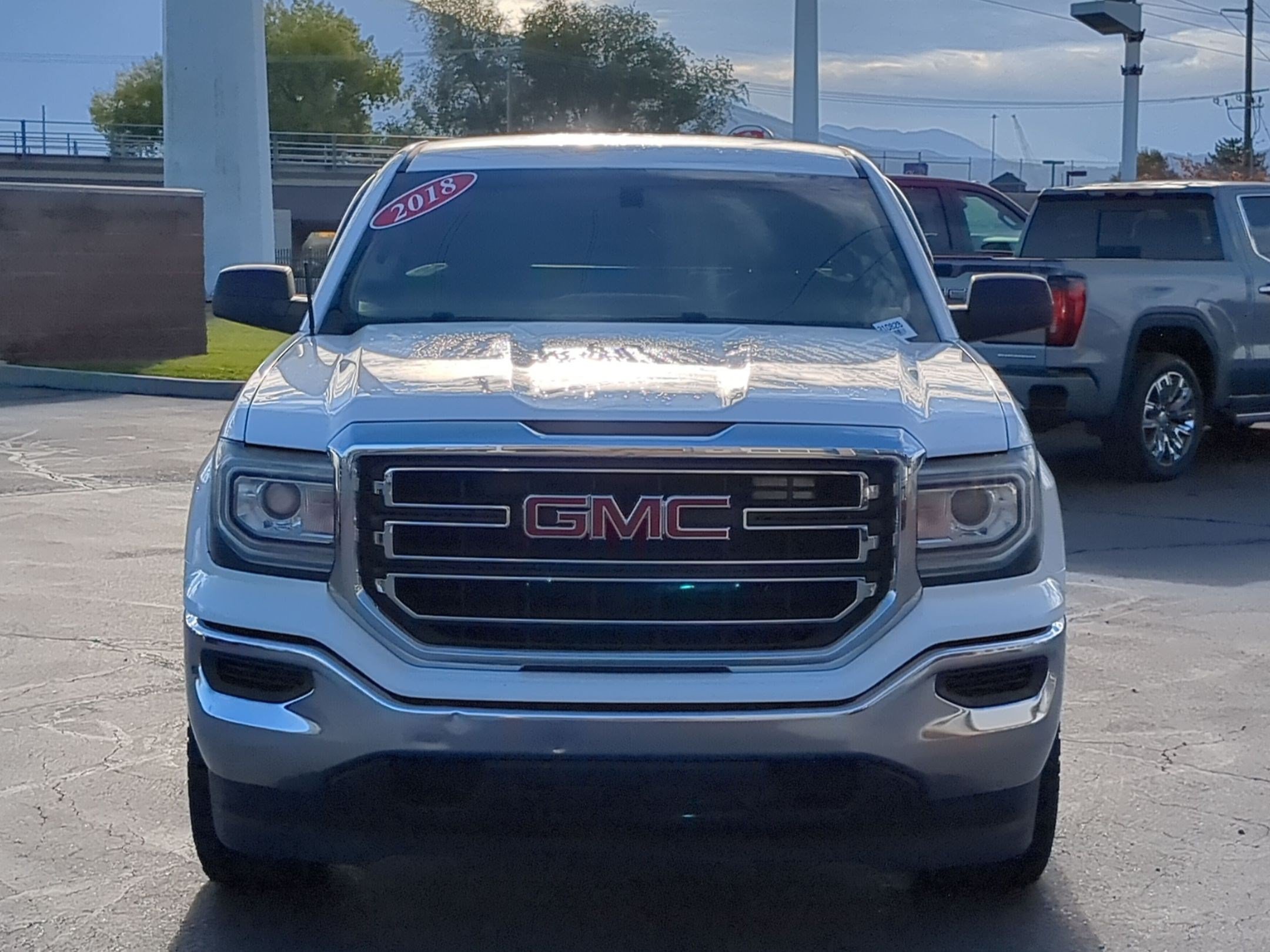 Used 2018 GMC Sierra 1500 2WD Regular Cab image 8