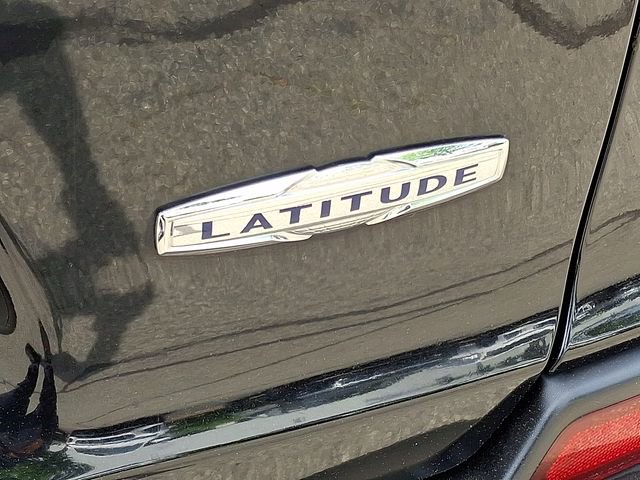 Used 2019 Jeep Cherokee Latitude w/ Popular Appearance Group FWD image 25