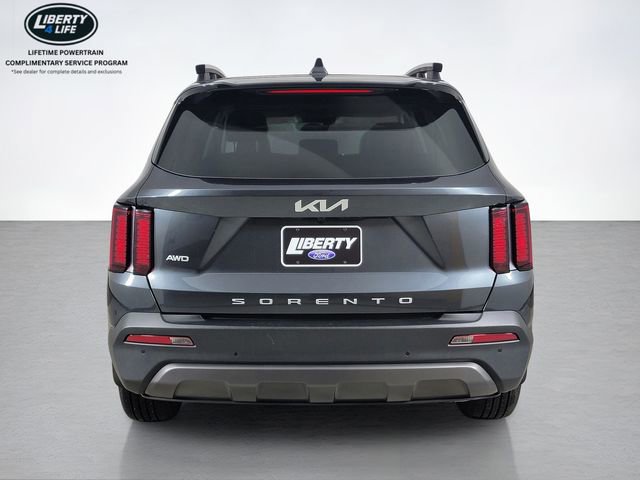 Used 2022 Kia Sorento S AWD/4WD image 4