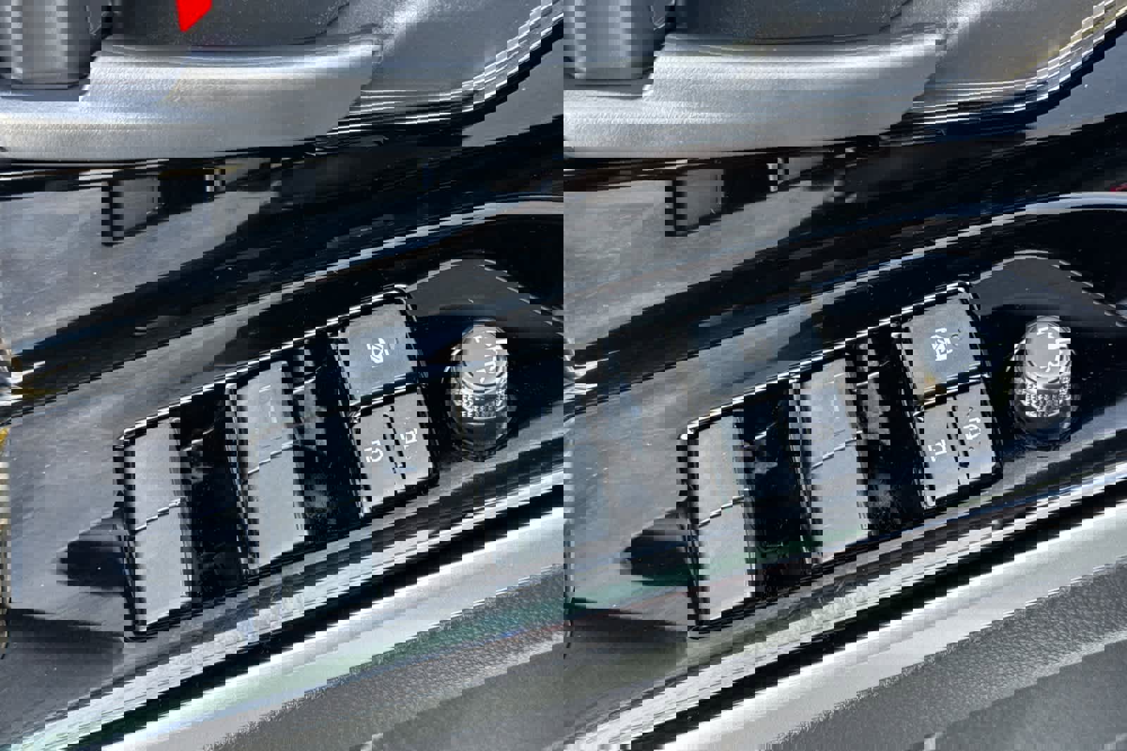 Certified 2025 Toyota bZ4X FWD image 13