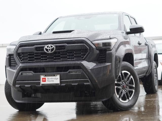 Certified 2025 Toyota Tacoma TRD Sport image 3