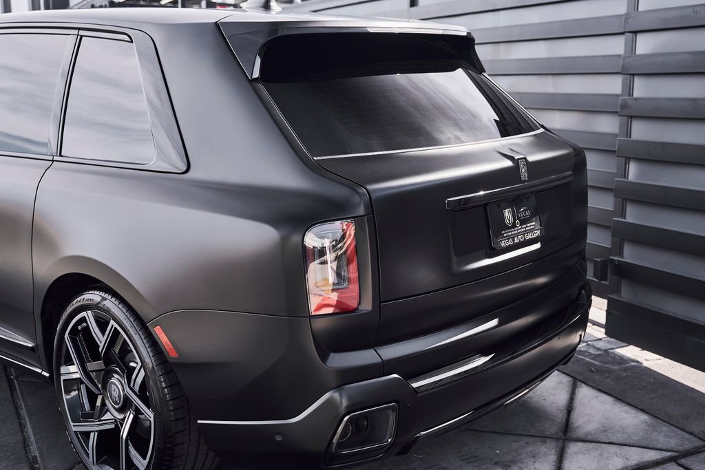 Used 2026 Rolls-Royce Cullinan Black Badge AWD/4WD image 11