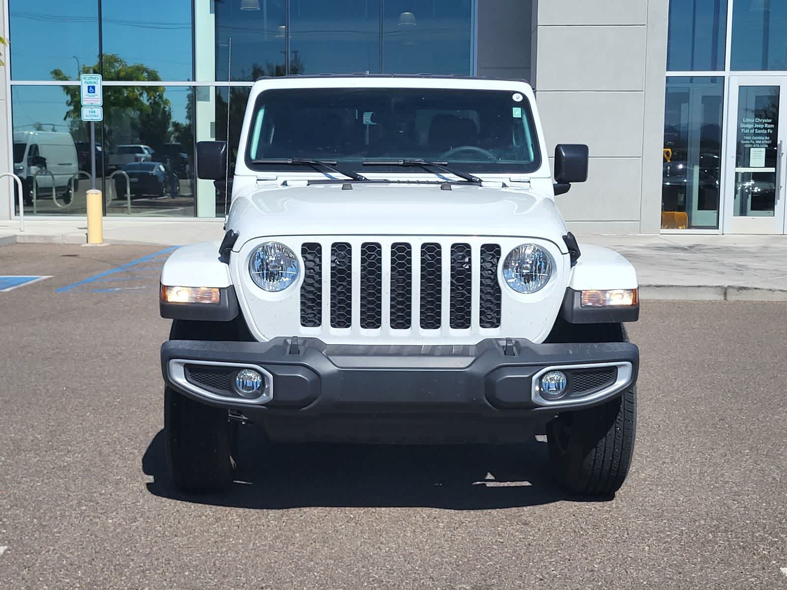 Used 2023 Jeep Gladiator Sport AWD/4WD image 2