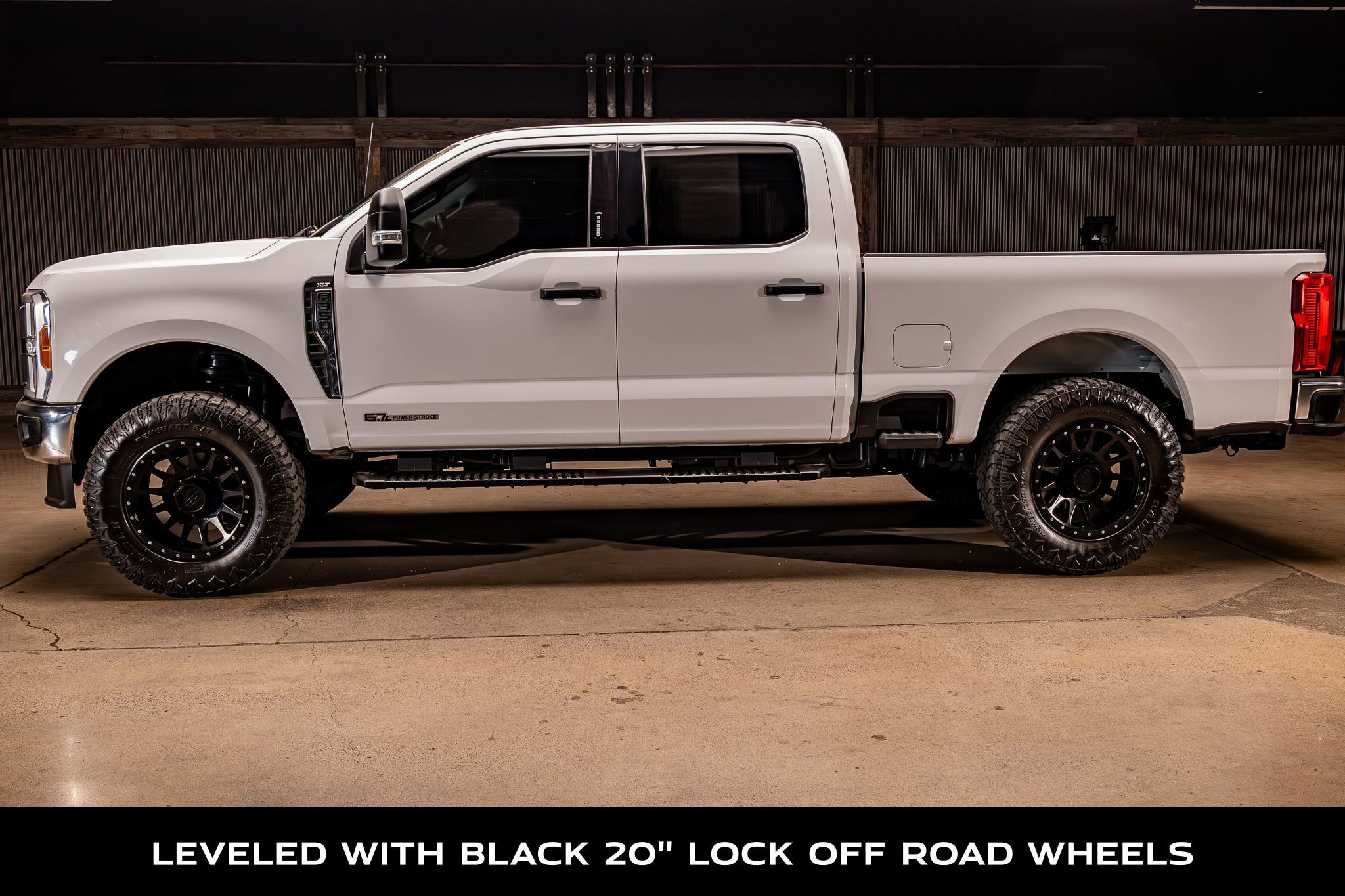 Used 2023 Ford F350 XLT image 5