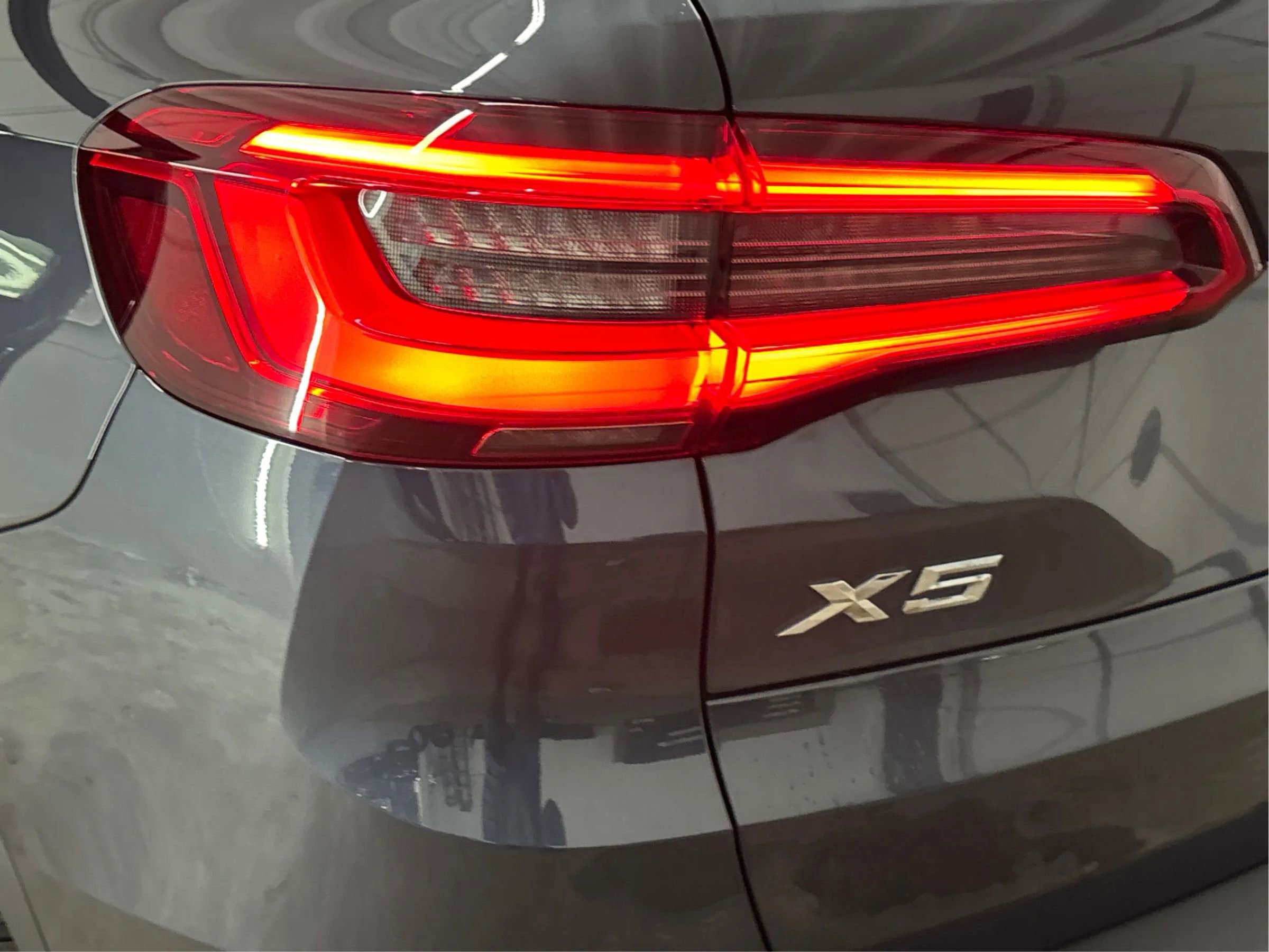 Used 2020 BMW X5 xDrive40i w/ Premium Package image 35