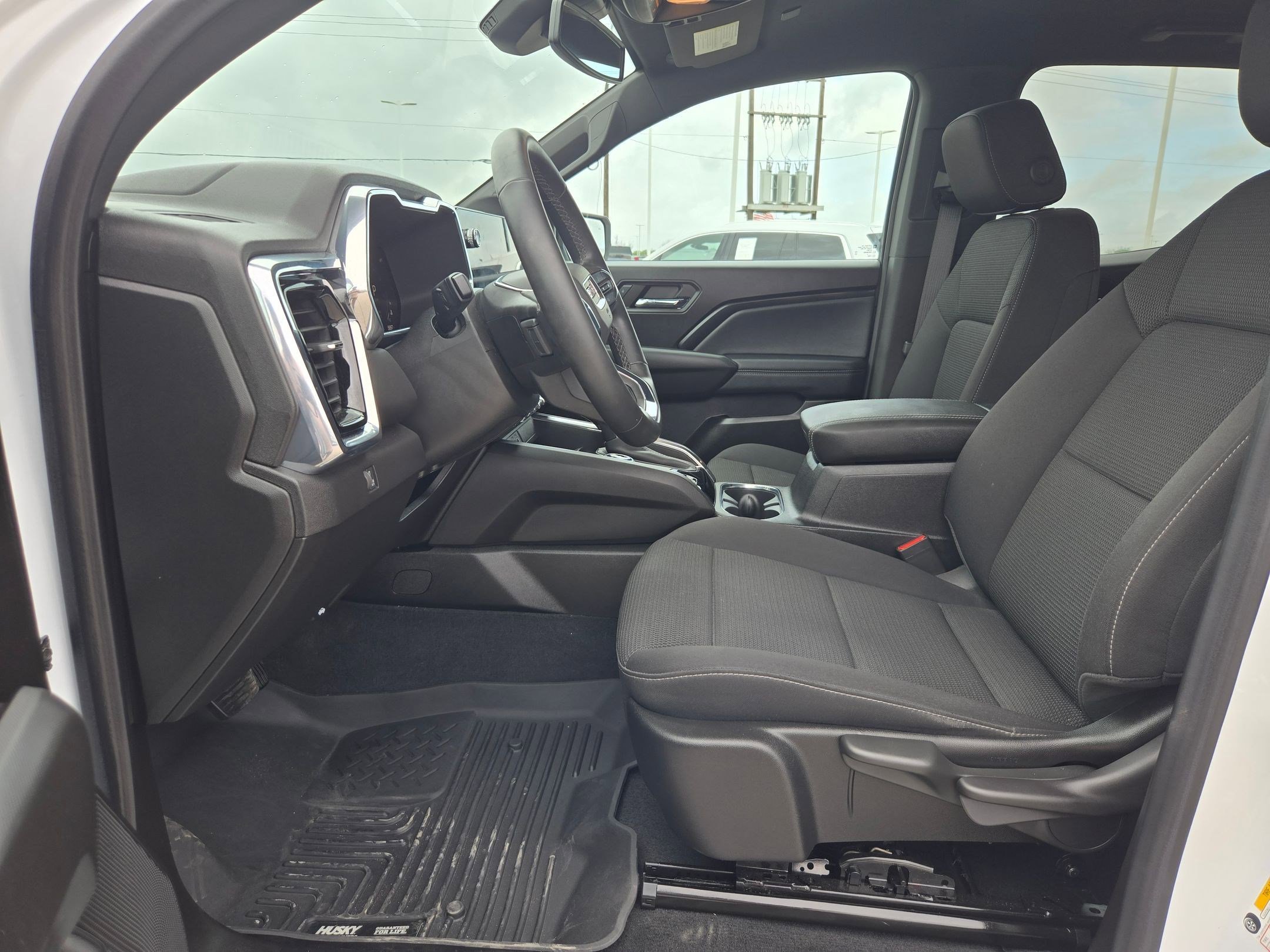 Used 2024 GMC Canyon Elevation w/ Convenience Package image 9