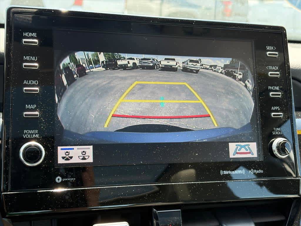 Used 2021 Toyota Camry XLE FWD image 13