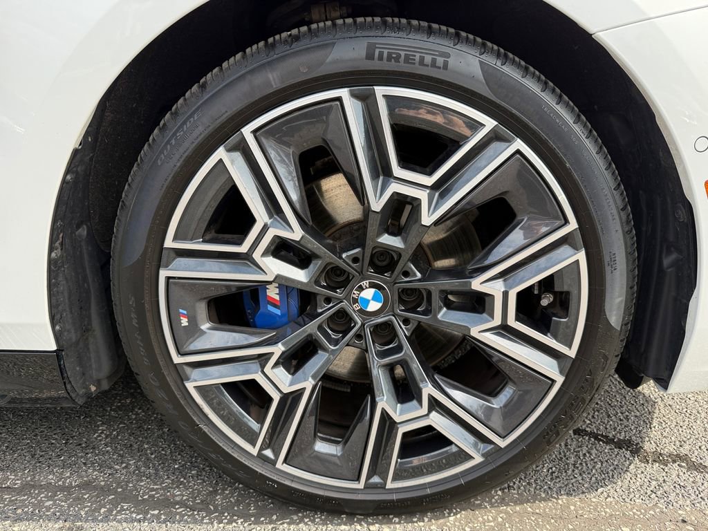 Certified 2026 BMW 530i xDrive w/ M Sport Package image 18