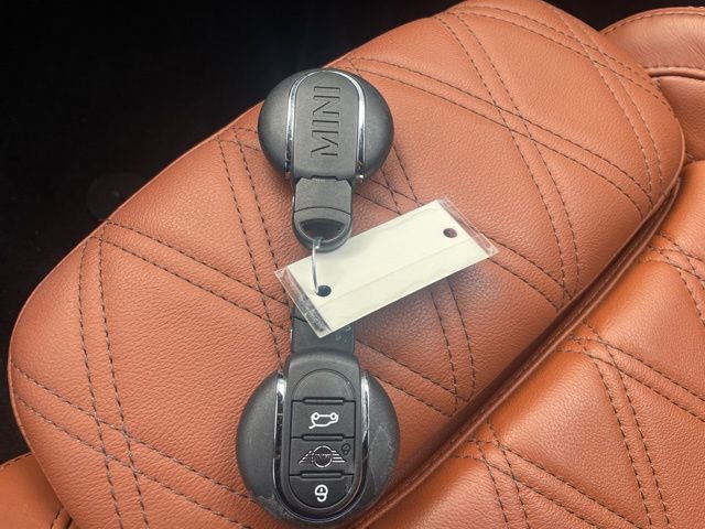 Used 2023 MINI Cooper S w/ Signature Upholstery Package image 30