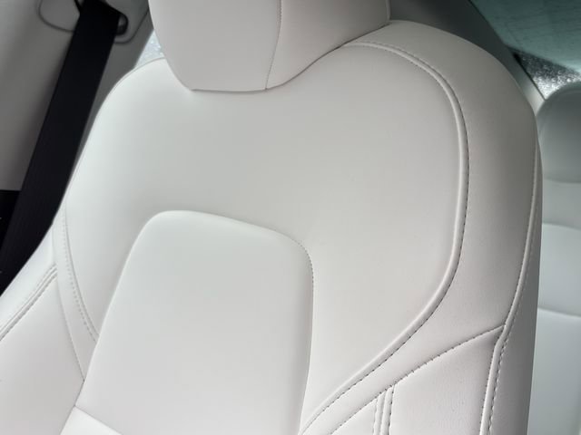 Used 2023 Tesla Model 3 Standard Range image 46