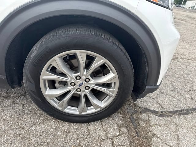 Used 2022 Ford Explorer Limited w/ Equipment Group 301A RWD image 13
