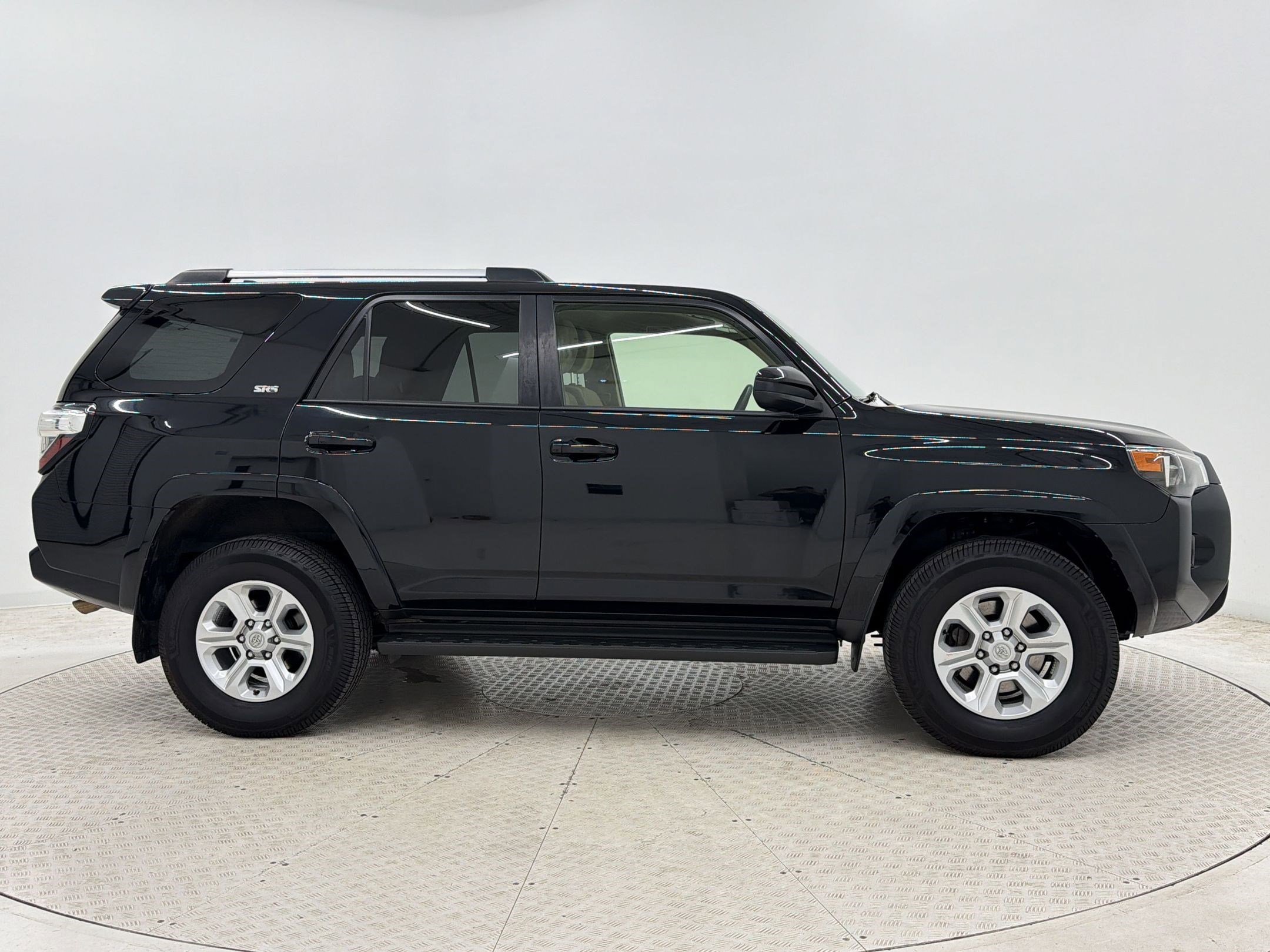 Used 2022 Toyota 4Runner SR5 AWD/4WD image 8