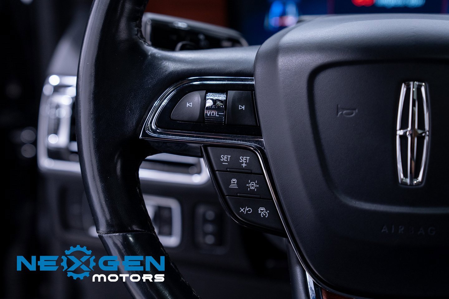 Used 2022 Lincoln Navigator Reserve image 16