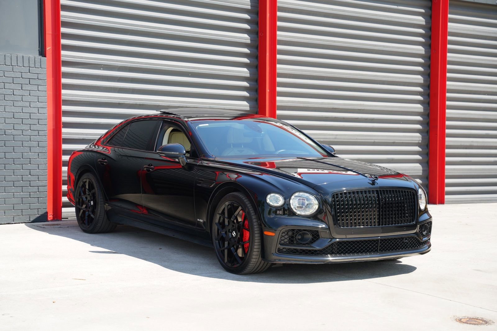 Used 2020 Bentley Flying Spur W12 image 3