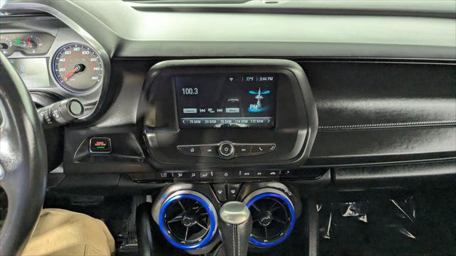 Used 2018 Chevrolet Camaro LT image 24