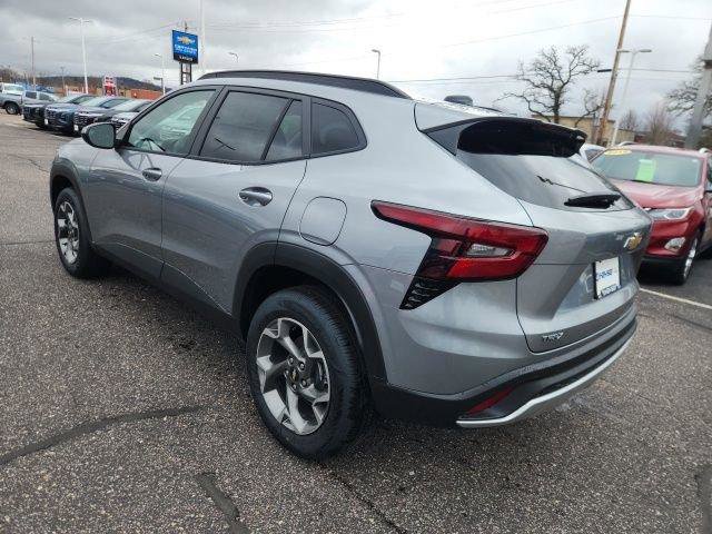 New 2026 Chevrolet Trax LT w/ Driver Confidence Package FWD image 4