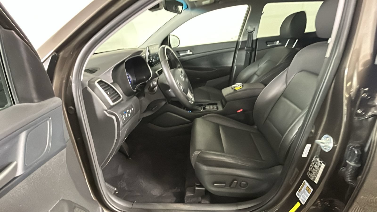 Used 2020 Hyundai Tucson Ultimate w/ Cargo Package AWD/4WD image 13