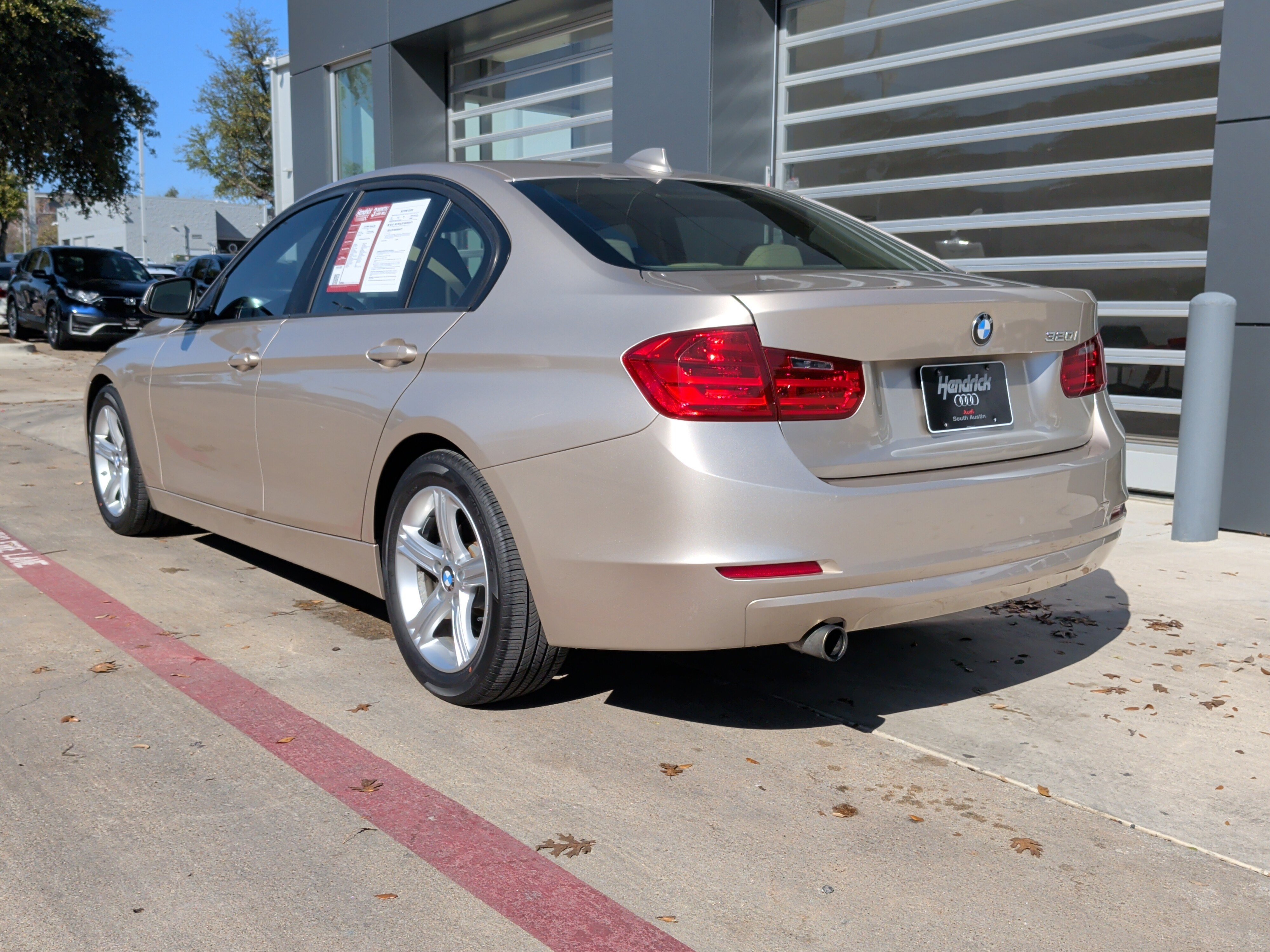Used 2014 BMW 320i Sedan image 8