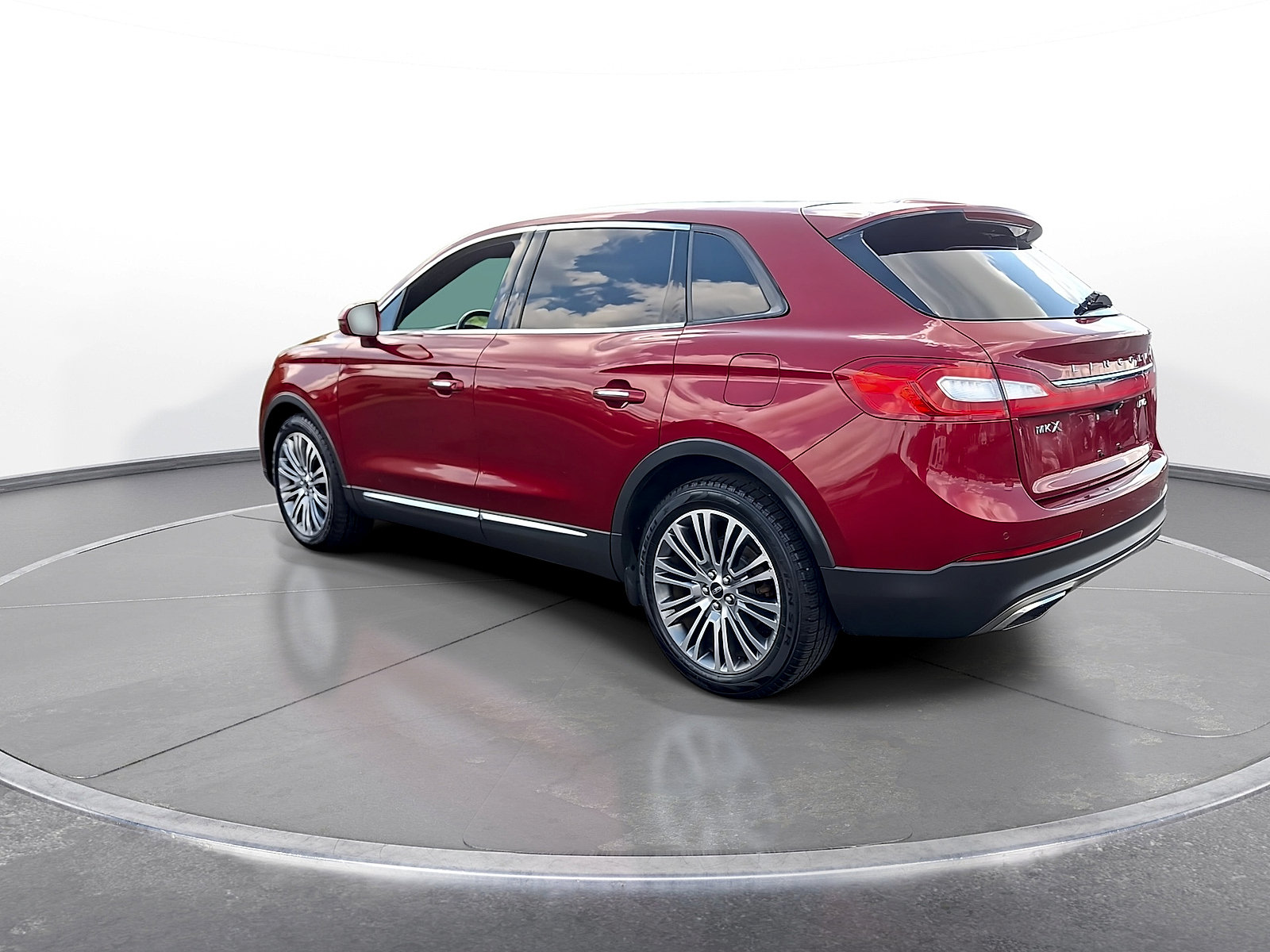 Used 2016 Lincoln MKX Reserve w/ Climate Package AWD/4WD image 6