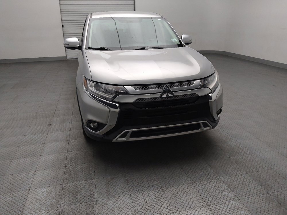 Used 2019 Mitsubishi Outlander SE FWD image 14