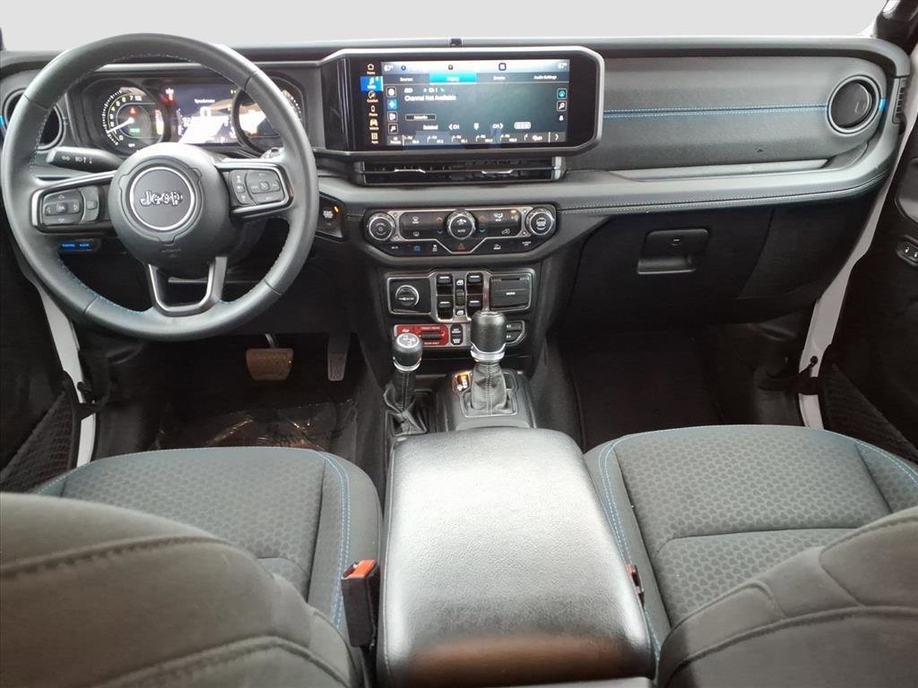 Used 2024 Jeep Wrangler Unlimited Rubicon 4xe image 33
