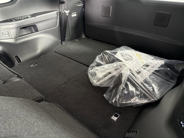 Certified 2025 Lexus LX 600 4WD w/ Interior Upgrade Package image 27