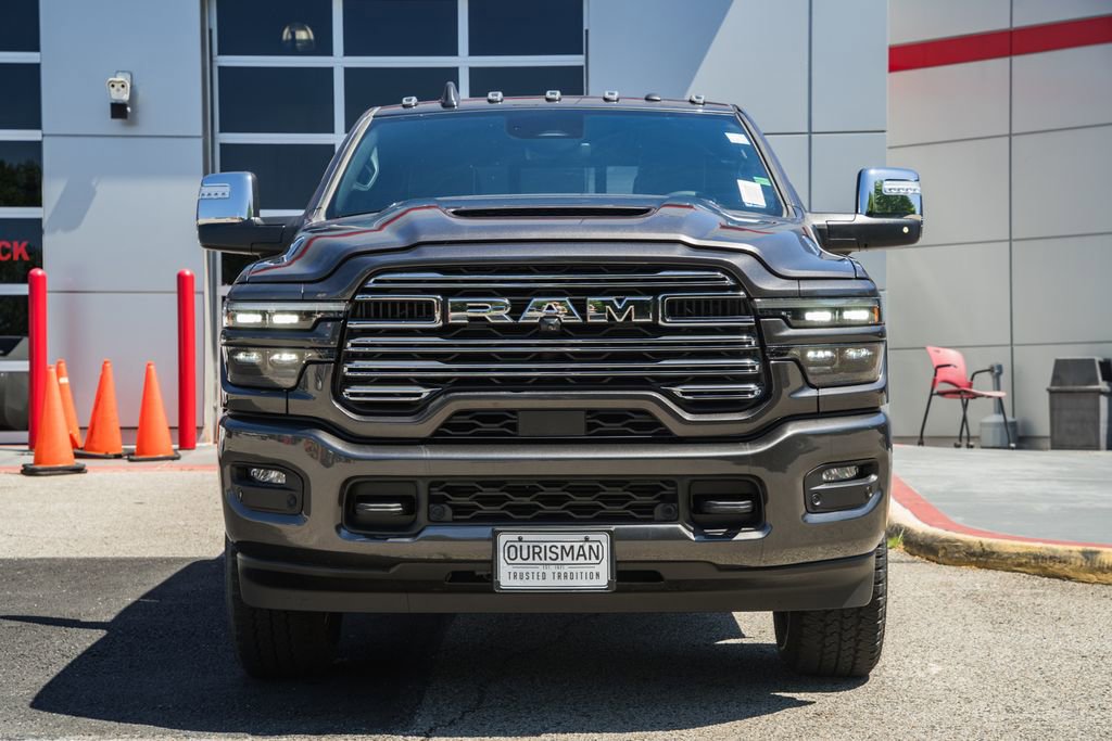 New 2026 RAM 2500 Laramie AWD/4WD image 2